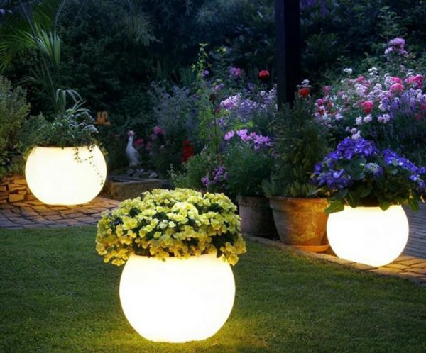 led garden pots